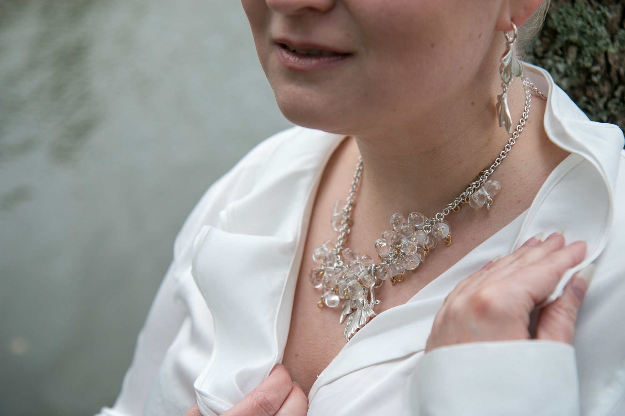 Carina Blomqvistin Betta-koruissa on lasihelmiä.