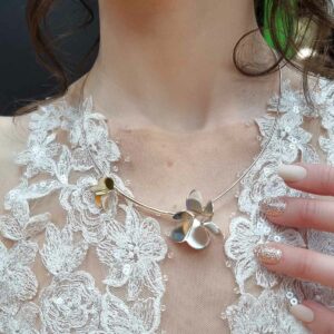 Pyörre-kaulakoru muunneltava sopii juhlaan, sydän ja apila muoto