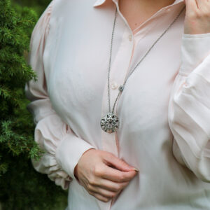 4C-kaulakorut patinoitu briljanttihionta