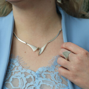 Solng in Silver-kaulakoru