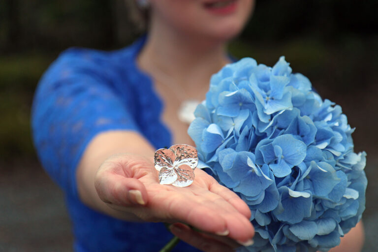 Vuoden koru 2019 Hydrangea hopeisena