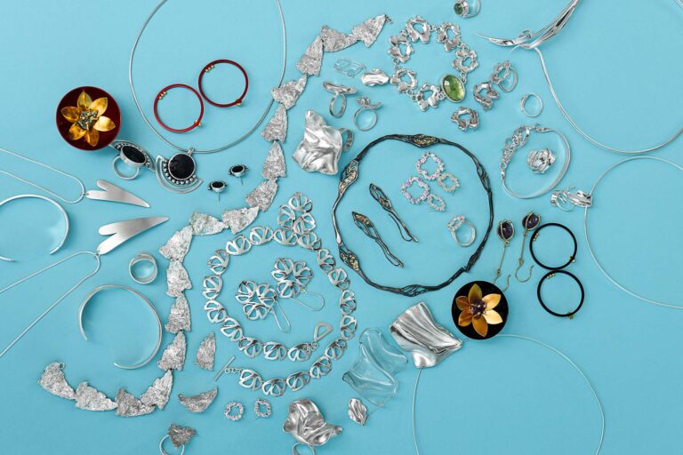 Finalistit-Vuoden-koru-2024-kuva-Jules-Beryl-Ellina-Noronen-4