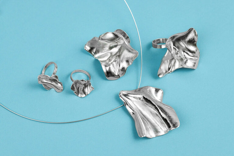 Illuusio-Laura-Bruun-Vuoden-koru-2024-finalisti-kuva-Jules-Beryl-Ellina-Noronen-1