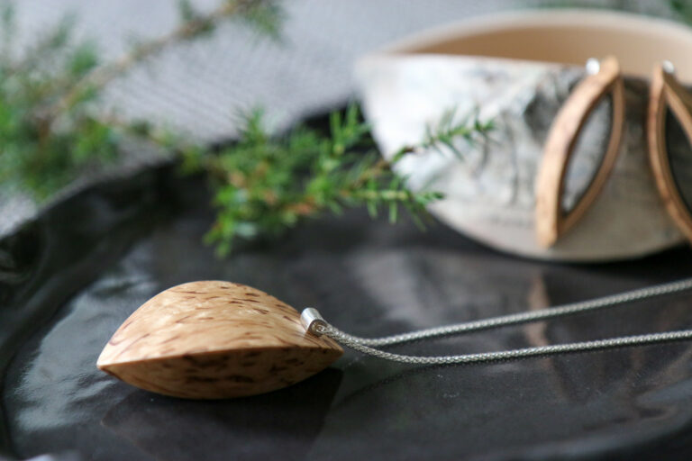 Valo & varjo korut visakoivusta