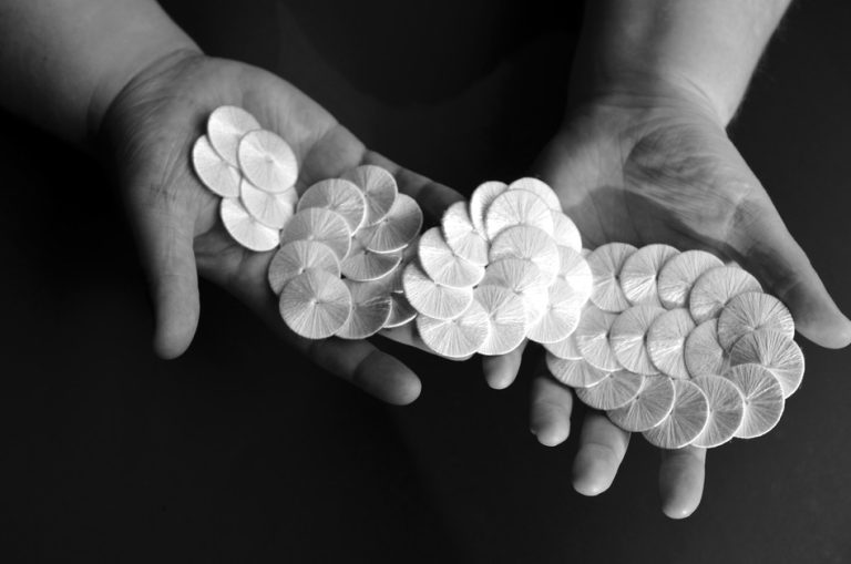 Minun maailmani II näyttely, Marika Tiukkanen, hands